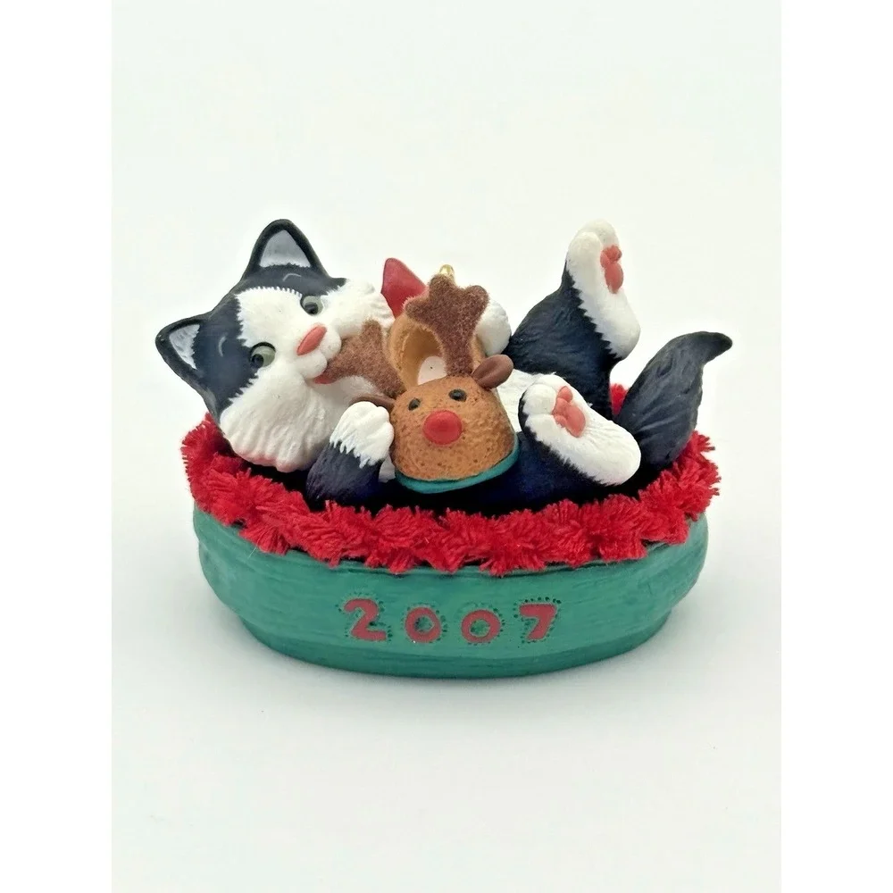 Hallmark 2007 Mischievous Kittens #9 Keepsake Ornament QX6089 No Box